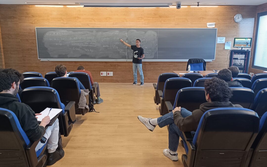 IFT advances doctoral training with a course on holography and quantum gravity